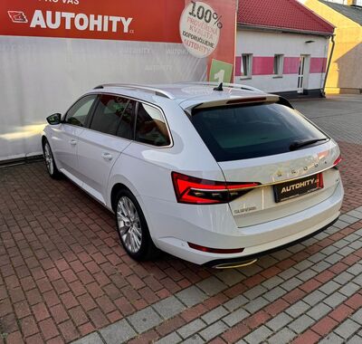 Škoda Superb 9