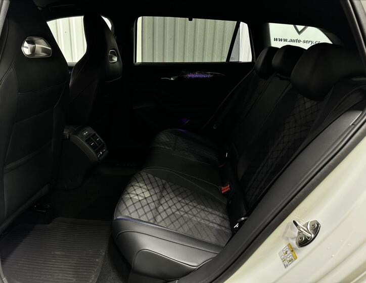 Volkswagen Passat 35