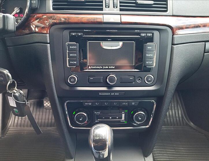 Škoda Superb 11