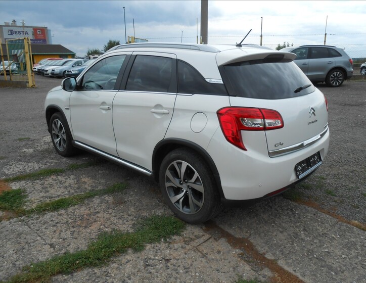 Citroën C4 Aircross 11