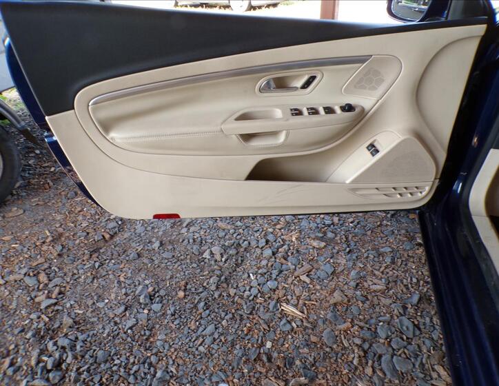 Volkswagen EOS 21