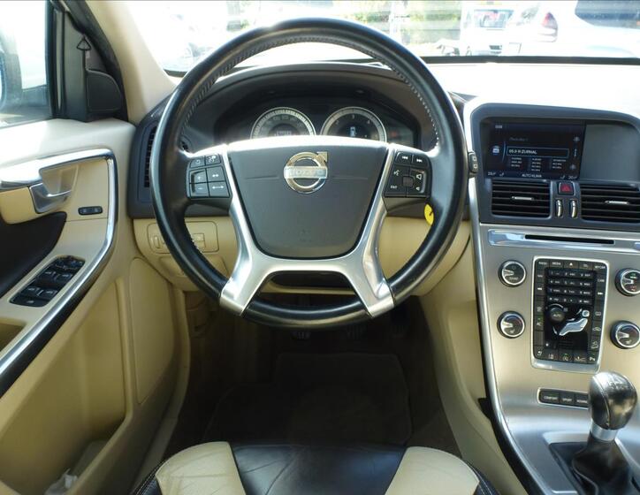 Volvo XC60 33