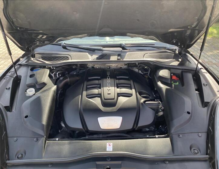 Porsche Cayenne 43