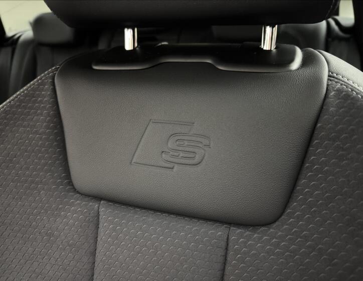 Audi A4 46