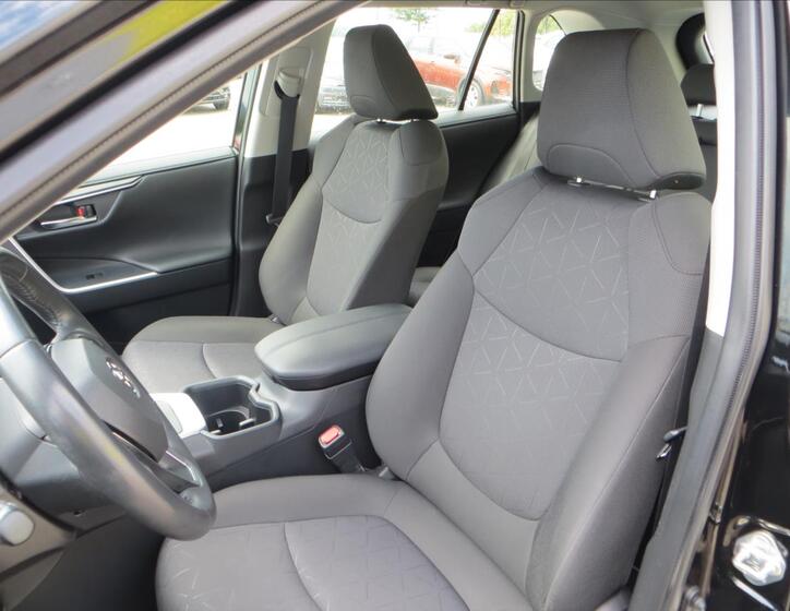 Toyota RAV4 14