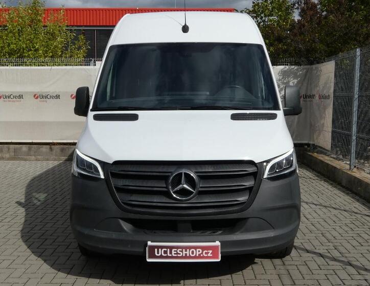 Mercedes-Benz Sprinter 2
