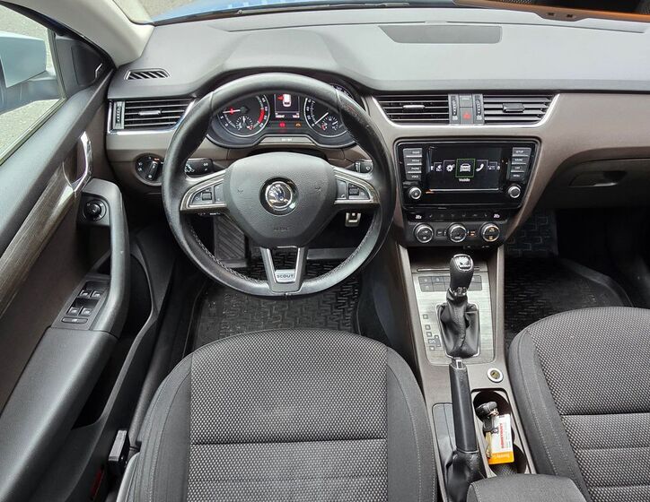 Škoda Octavia 12