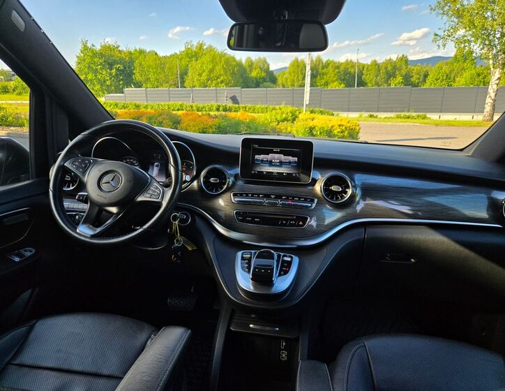 Mercedes-Benz Třídy V 13