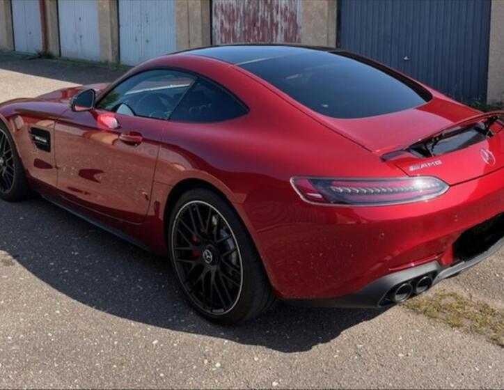 Mercedes-Benz AMG GT 4
