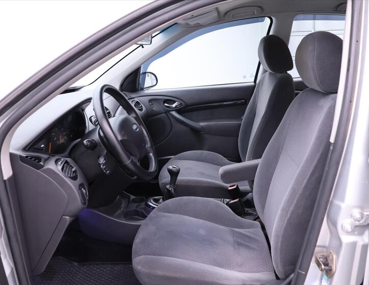 Ford Focus 11