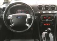 Ford Galaxy 11