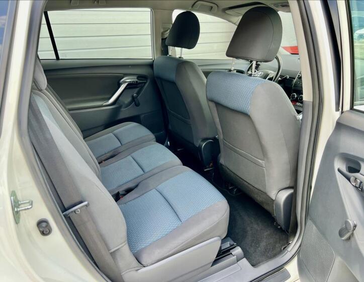 Toyota Verso 17