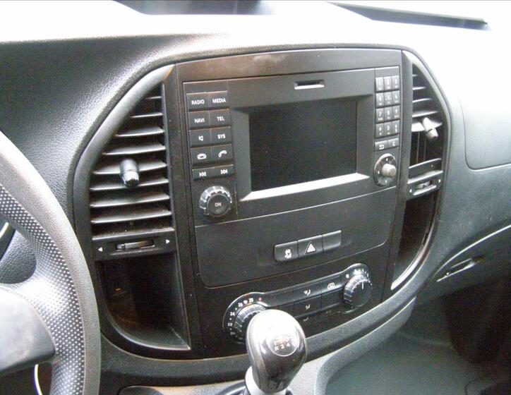 Mercedes-Benz Vito 18