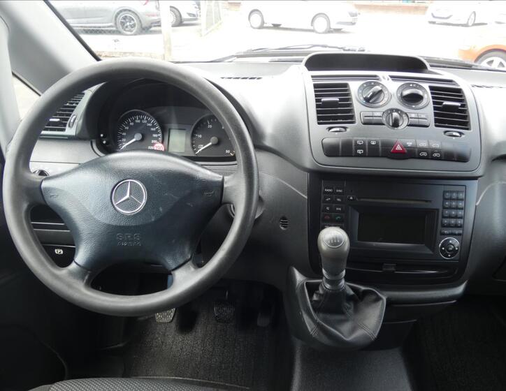 Mercedes-Benz Vito 7