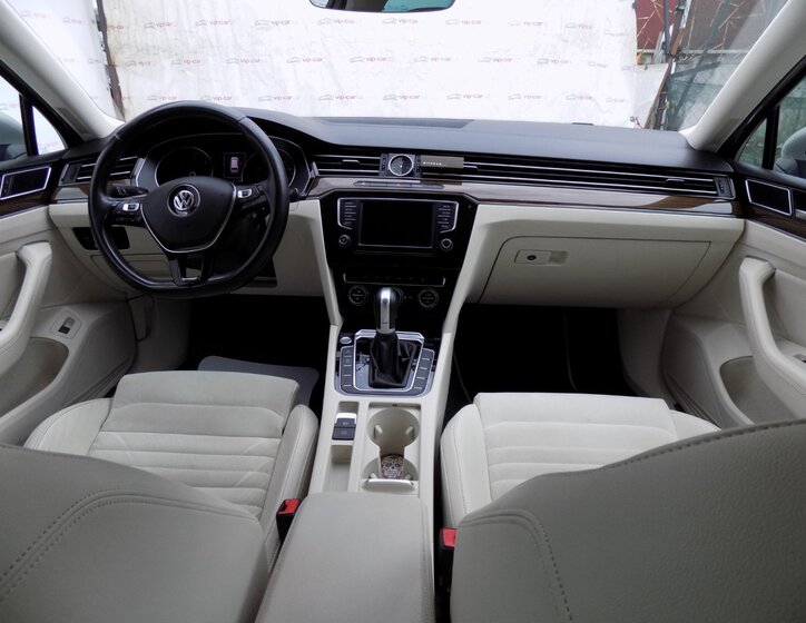 Volkswagen Passat 19