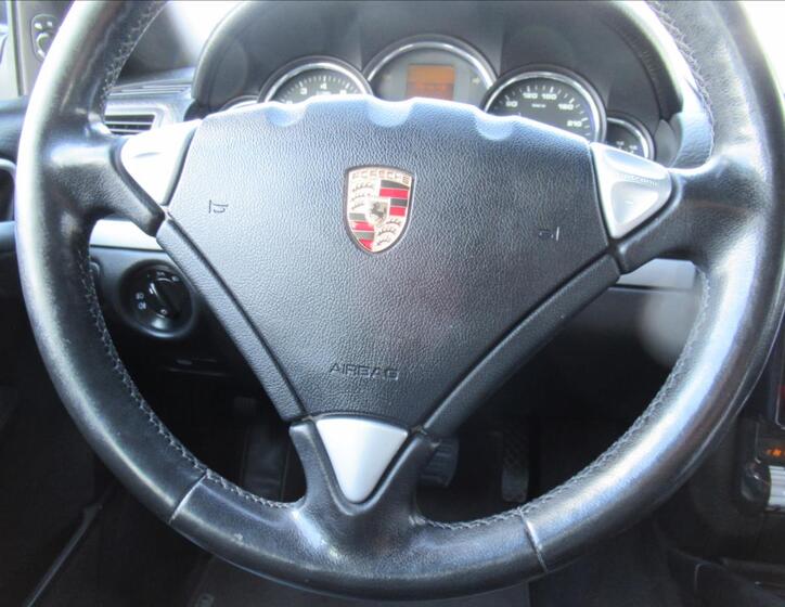 Porsche Cayenne 12