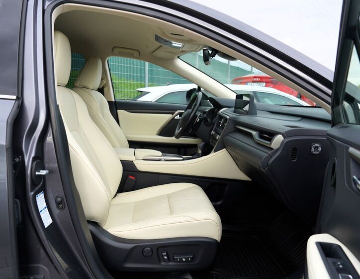 Lexus RX 450 27
