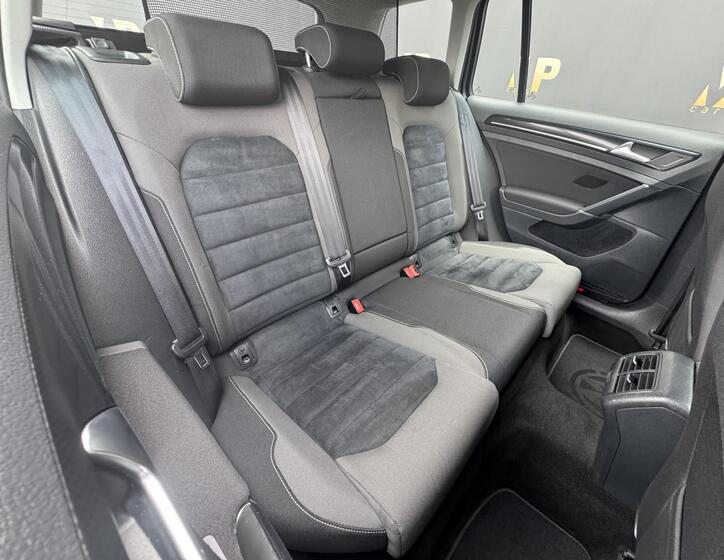 Volkswagen Golf 14