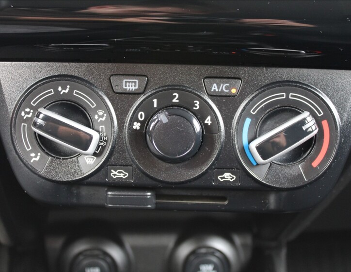 Suzuki Swift 15