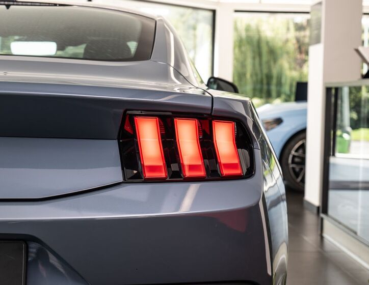 Ford Mustang 21