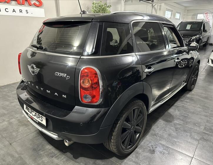 Mini Countryman 5