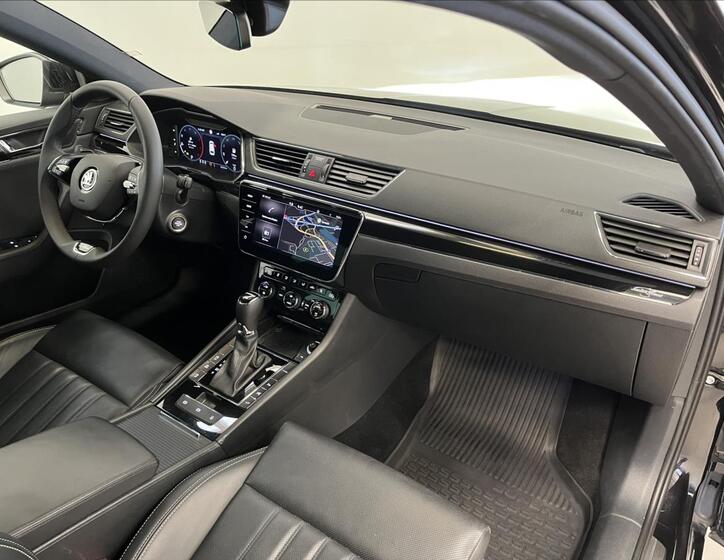 Škoda Superb 24