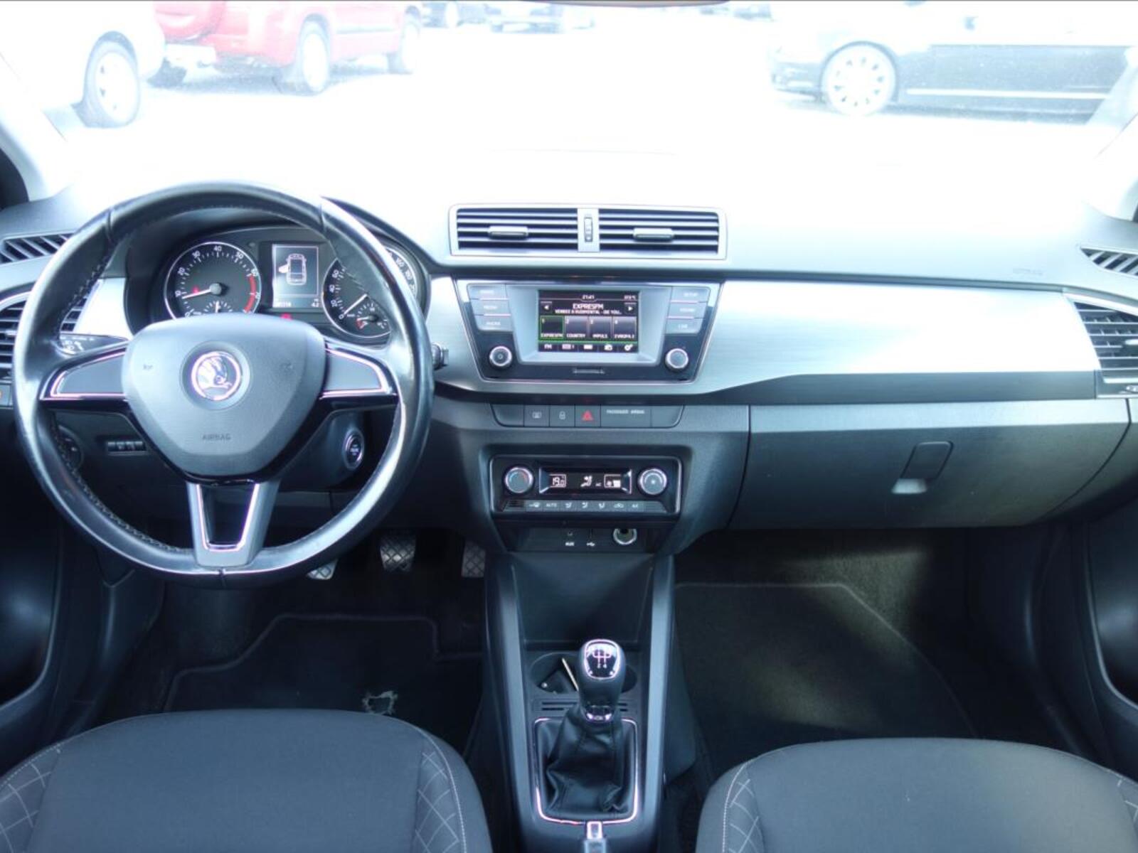 Škoda Fabia 16