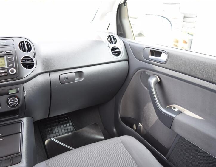 Volkswagen Golf Plus 27