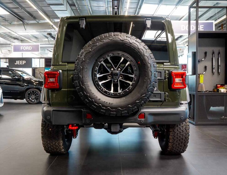 Jeep Wrangler 4