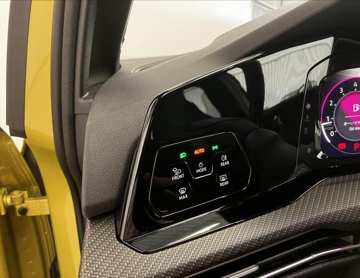 Volkswagen Golf 12