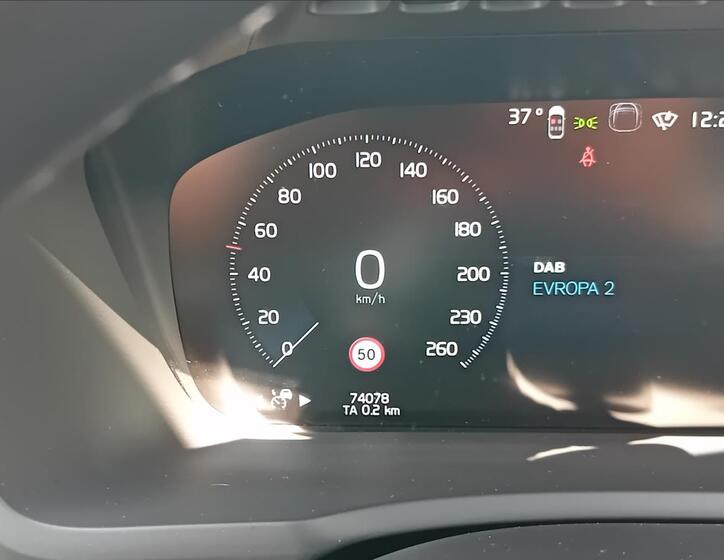 Volvo XC90 20
