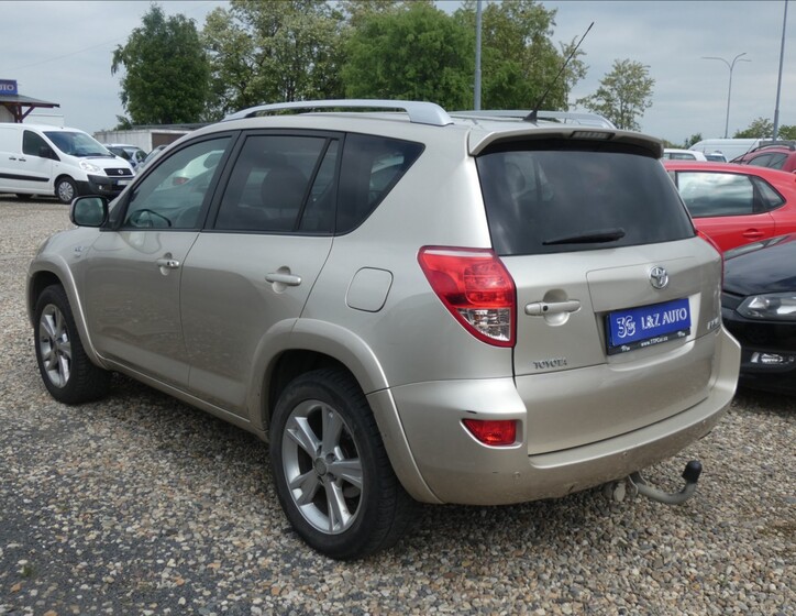 Toyota RAV4 4