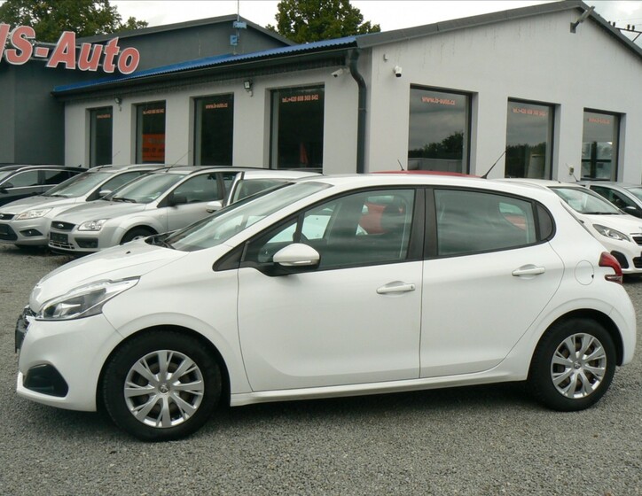 Peugeot 208 1