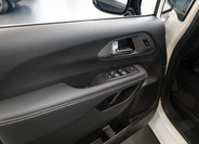 Chrysler Pacifica 17