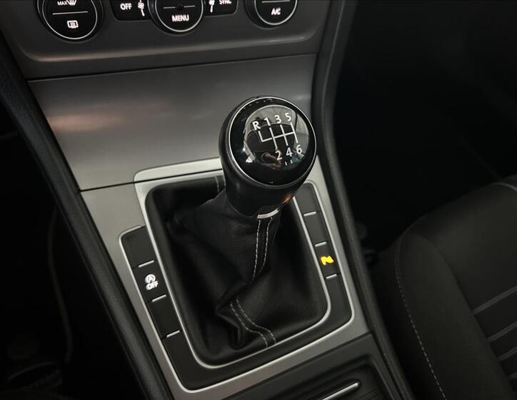 Volkswagen Golf 21