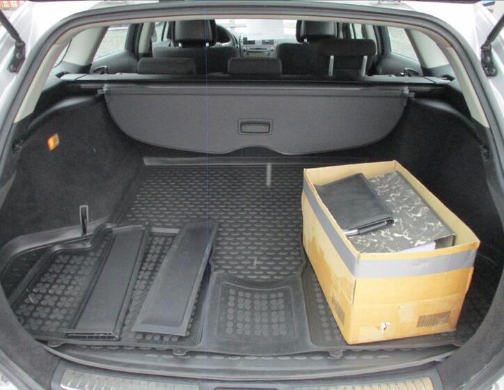 Toyota Avensis 13