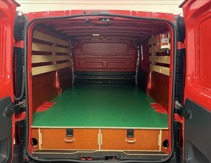 Opel Vivaro 11