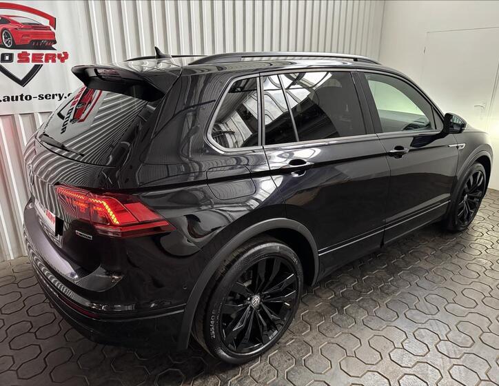 Volkswagen Tiguan 8