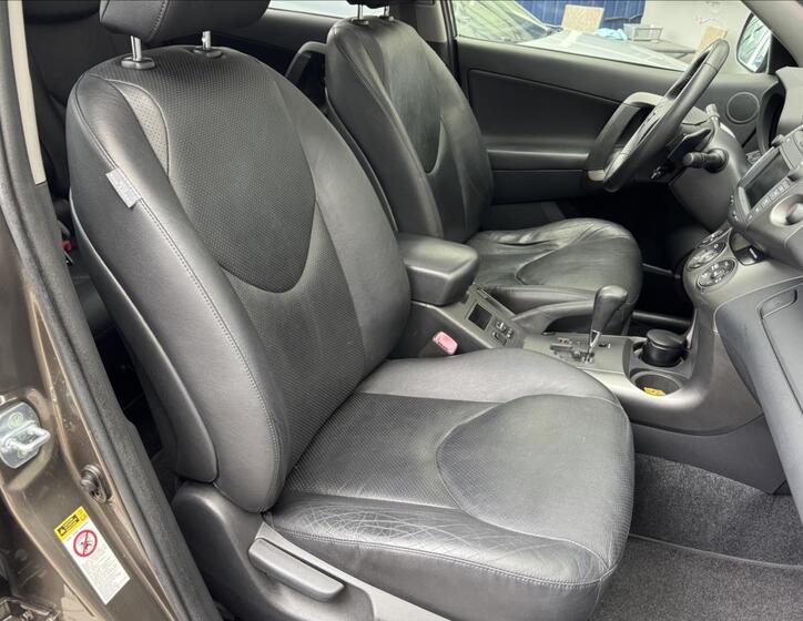 Toyota RAV4 34