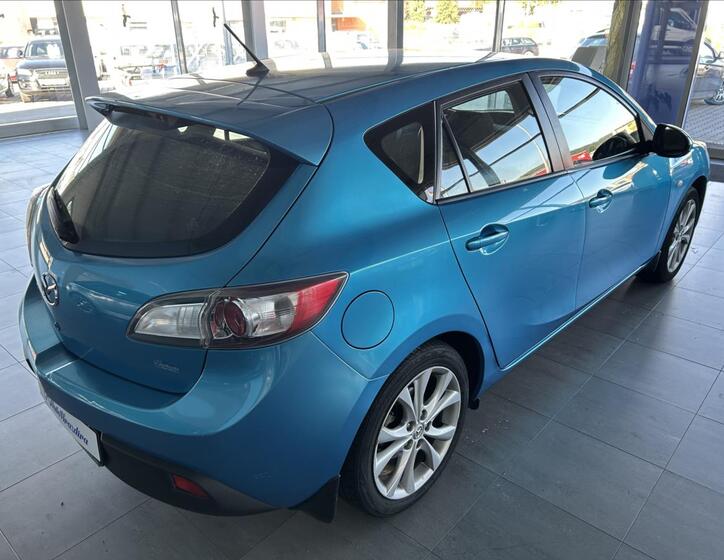 Mazda 3 6