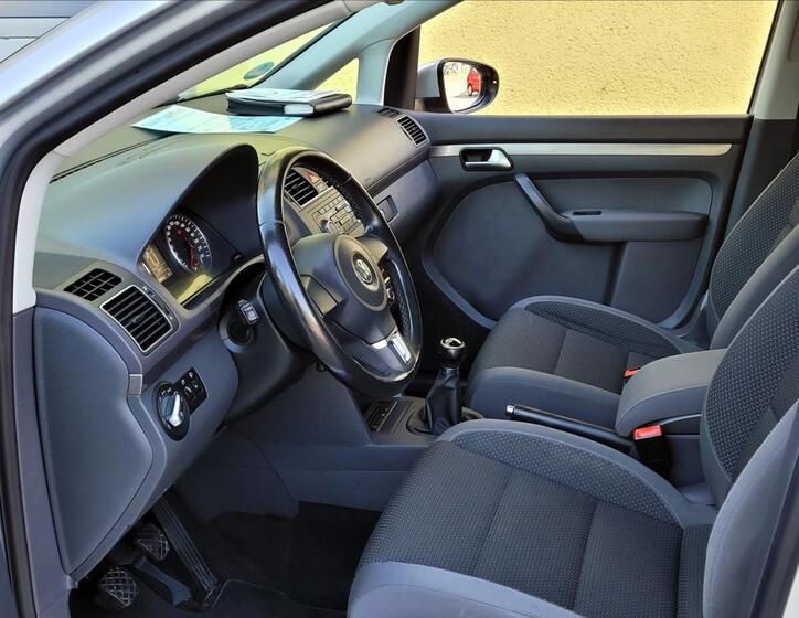 Volkswagen Touran 25