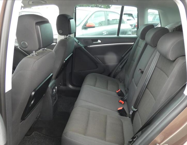 Volkswagen Tiguan 11