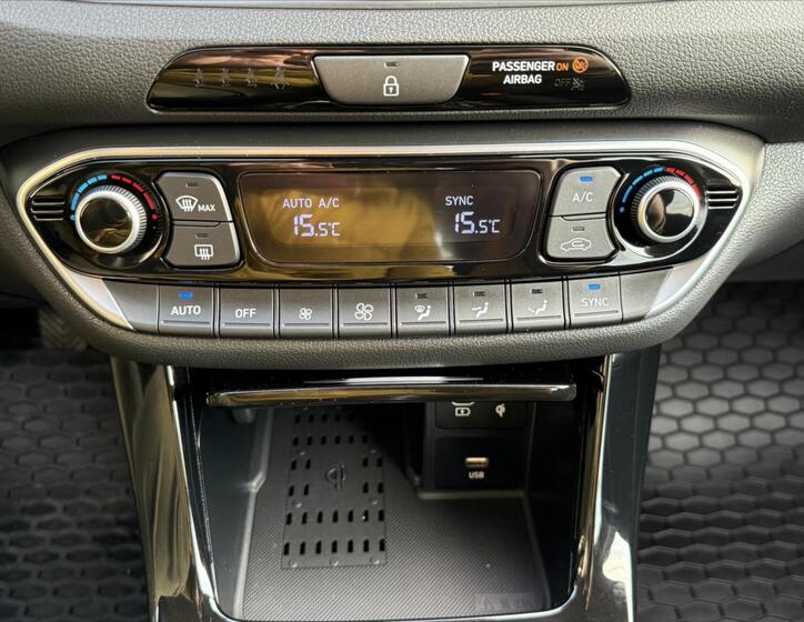Hyundai i30 17