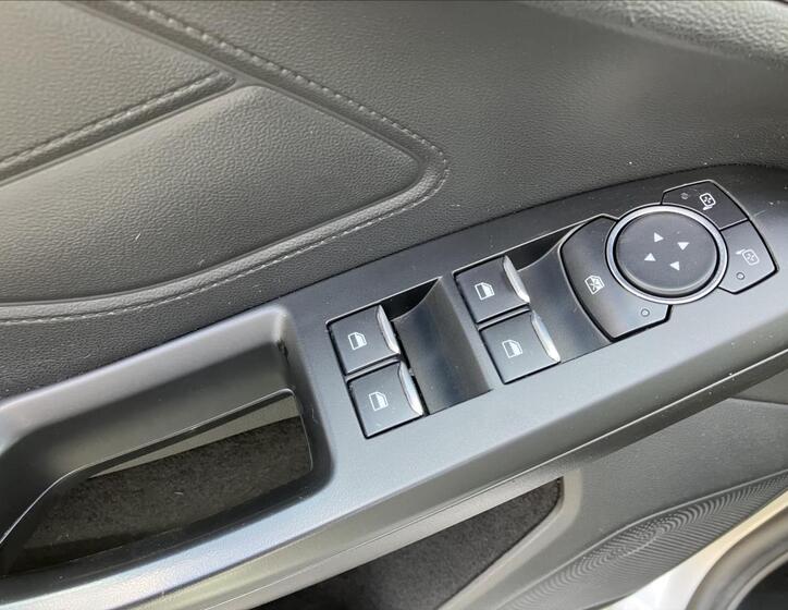 Ford Focus 12