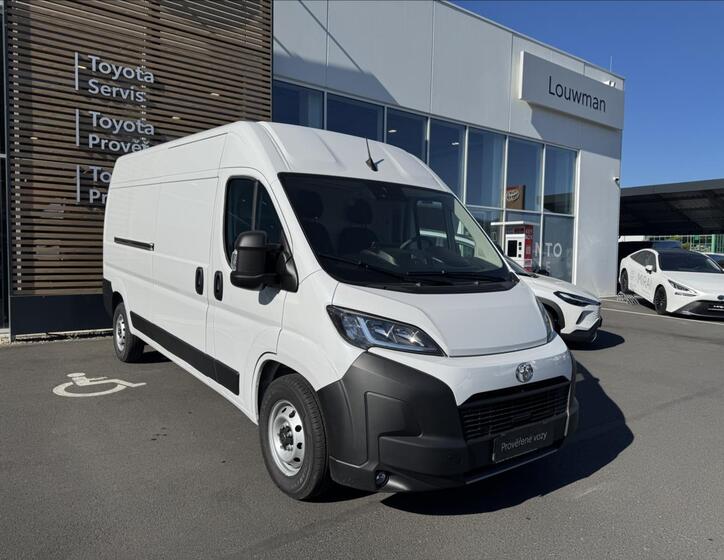 Toyota Proace Max 10