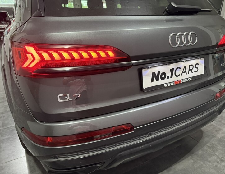 Audi Q7 28