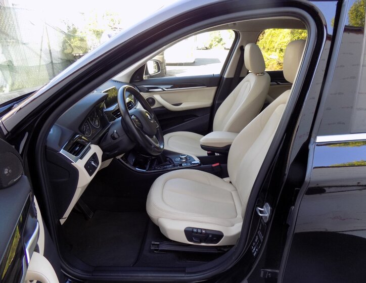 BMW X1 12