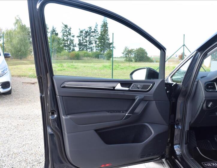 Volkswagen Golf Sportsvan 26