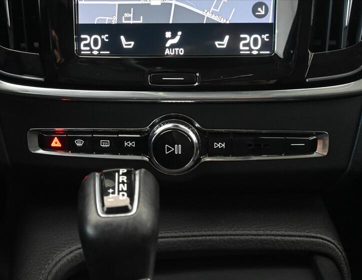 Volvo V90 22