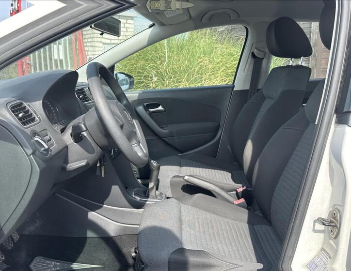 Volkswagen Polo 9